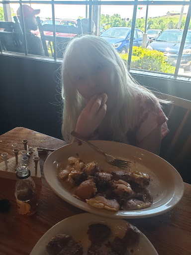 American Restaurant «Cracker Barrel Old Country Store», reviews and photos, 13600 Wolfe Rd, New Freedom, PA 17349, USA