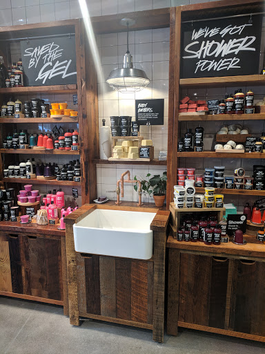 Cosmetics Store «Lush», reviews and photos, 708 NW 23rd Ave, Portland, OR 97210, USA