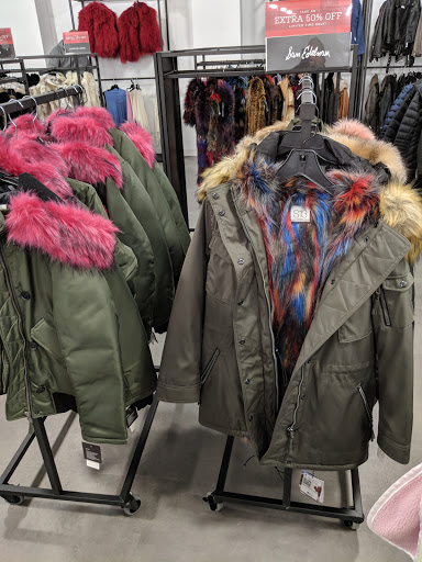 Department Store «Saks OFF 5TH», reviews and photos, 1675 Rockville Pike, Rockville, MD 20852, USA