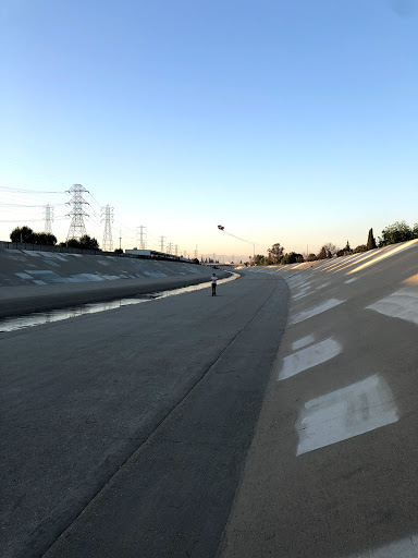 Self-Storage Facility «Storage Outlet Bellflower», reviews and photos, 10326 Foster Rd, Bellflower, CA 90706, USA