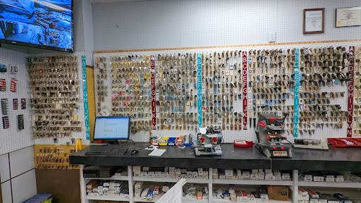 Locksmith «Dave & Harry Locksmiths», reviews and photos, 116 E University Ave, Champaign, IL 61820, USA