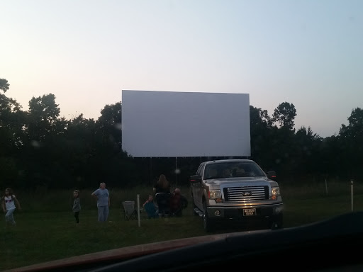 Drive-in Movie Theater «Stone Drive-In Theatre», reviews and photos, 808 Theatre Ln, Mountain View, AR 72560, USA