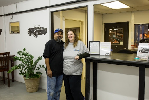 Auto Body Shop «Worldwide Auto Body 2 LLC», reviews and photos, 2995 Starlight Dr, Winston-Salem, NC 27107, USA