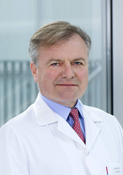 Dr. Bernhard Ludvik