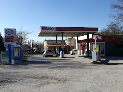 Esso à Aussillon