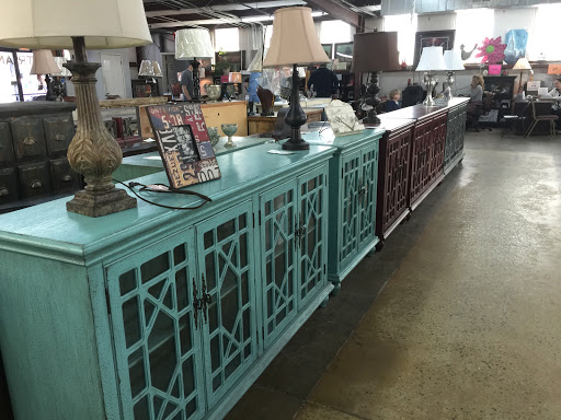 Furniture Store «Akins Furniture (Dogtown)», reviews and photos, 3450 Co Rd 81, Fort Payne, AL 35967, USA