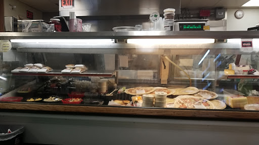 Grocery Store «Gaston Market», reviews and photos, 222 Front St, Gaston, OR 97119, USA