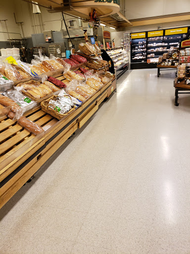 Grocery Store «Hannaford Supermarket», reviews and photos, 1122 Mohawk St, Utica, NY 13501, USA