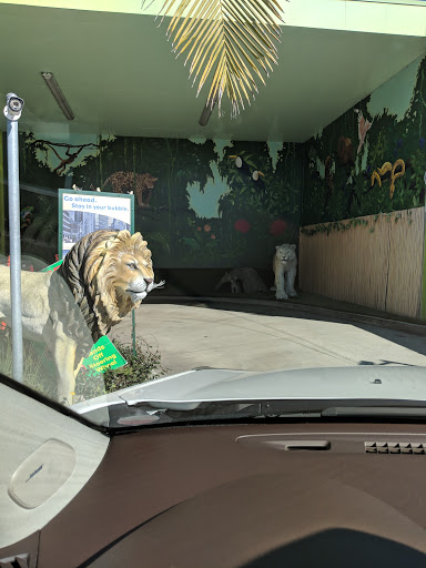 Car Wash «Green Forest Car Wash», reviews and photos, 4649 W Rosecrans Ave, Hawthorne, CA 90250, USA