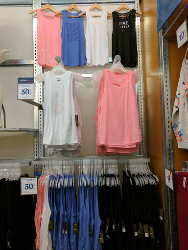 Clothing Store «Old Navy», reviews and photos, 1232 3rd Street Promenade, Santa Monica, CA 90401, USA