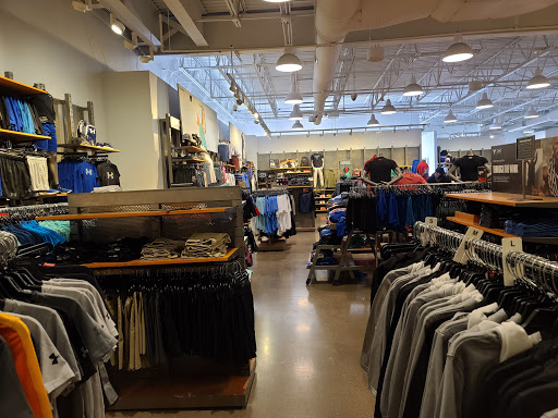 Shopping Mall «Cincinnati Premium Outlets», reviews and photos, 400 Premium Outlets Dr, Monroe, OH 45050, USA