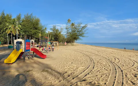 Bisikan Bayu Beach image