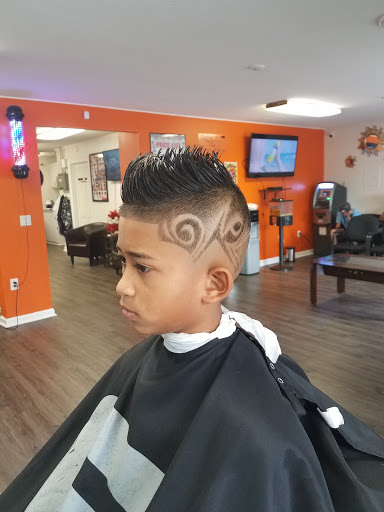 Barber Shop «DCB Barber Shop - Barber Shop Hispano», reviews and photos, 1545 E Olive Rd, Pensacola, FL 32514, USA