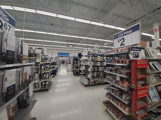 Tire Shop «Walmart Tires & Auto Parts», reviews and photos, 3301 N Pontiac Trail, Commerce Charter Twp, MI 48382, USA