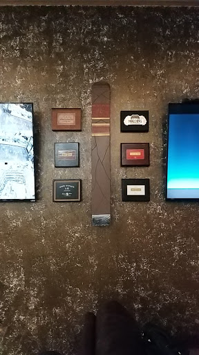 Tobacco Shop «Tobacco Town», reviews and photos, 17108 Fort St, Riverview, MI 48193, USA