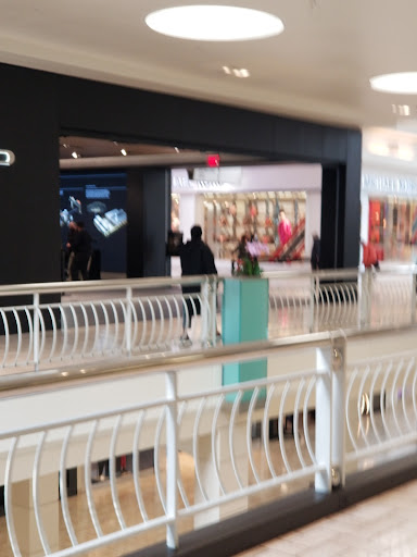 Computer Store «Apple Tysons Corner», reviews and photos, 1961 Chain Bridge Rd, McLean, VA 22102, USA