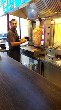 Atmosphère du Restaurant de döner kebab Mezo Mada à Lyon - n°5