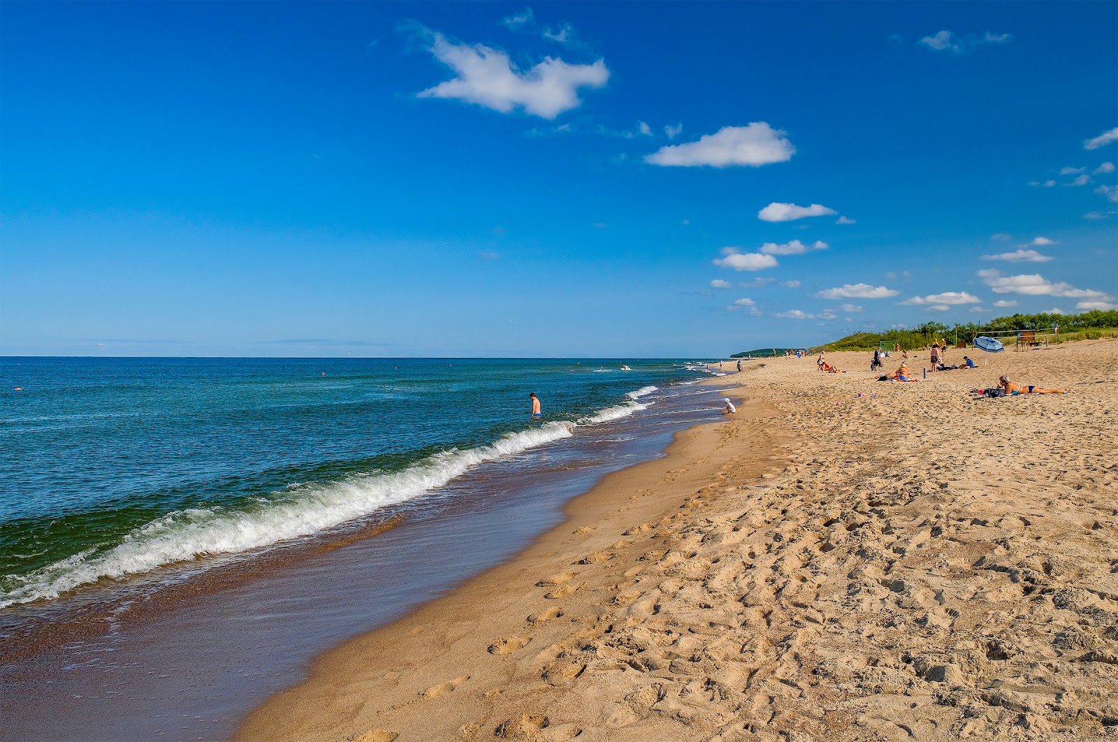 Fotografija Giruliai beach z svetel fin pesek površino