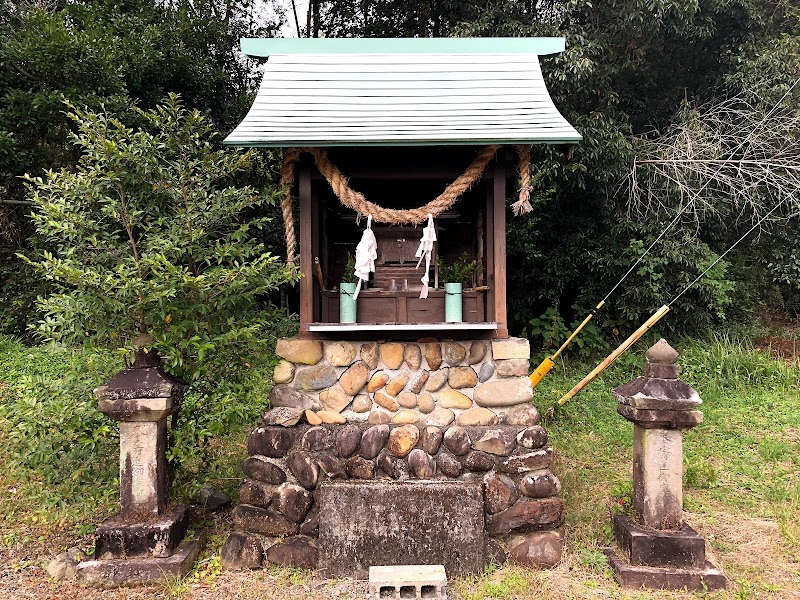 山坊神社