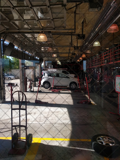 Tire Shop «Discount Tire Store - Murray, UT», reviews and photos, 120 E 4500 S, Murray, UT 84107, USA