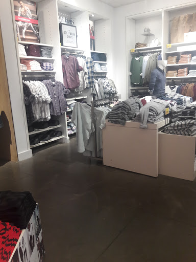 Clothing Store «Express», reviews and photos, 1000 Palisades Center Dr, West Nyack, NY 10994, USA