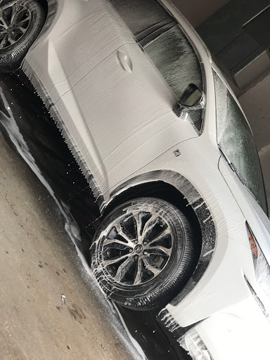 Car Wash «Bubbles Hand Car Wash, LLC», reviews and photos, 726 Windsor St, Hartford, CT 06120, USA