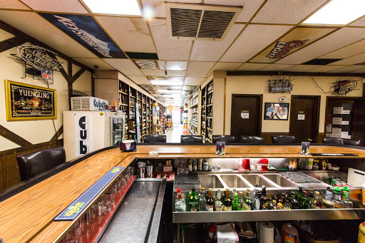 Liquor Store «Hidden Lake Liquors and Bar», reviews and photos, 2011 NJ-27, Somerset, NJ 08873, USA
