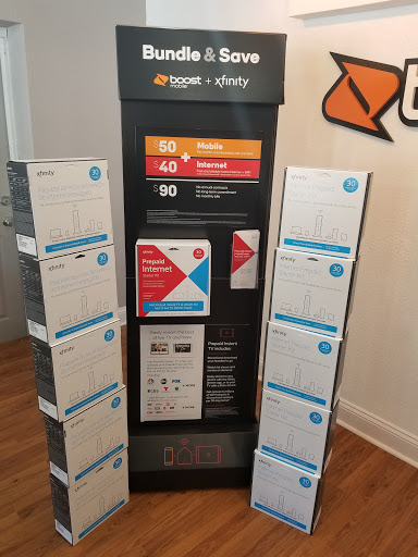 Telecommunications Service Provider «Boost Mobile Store Dream Team Wireless», reviews and photos, 2016 University Blvd N, Jacksonville, FL 32211, USA