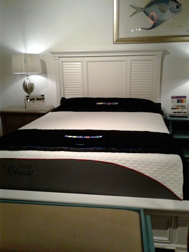 Furniture Store «Rooms To Go Furniture Store - Daytona Beach», reviews and photos, 2375 W International Speedway Blvd, Daytona Beach, FL 32114, USA