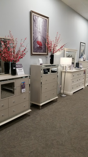 Furniture Store «Raymour & Flanigan Furniture and Mattress Store», reviews and photos, 1360 S Washington St, North Attleborough, MA 02760, USA