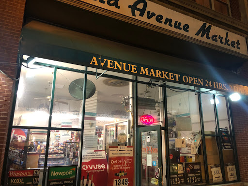 Grocery Store «Grand Avenue Market», reviews and photos, 612 W Wisconsin Ave, Milwaukee, WI 53203, USA