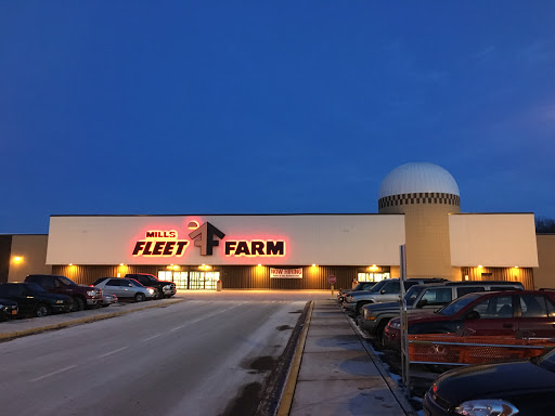 Mills Fleet Farm, 17070 Kenrick Ave, Lakeville, MN 55044, USA, 