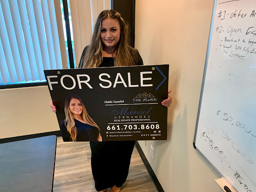 Marisol Hernandez Realtor image