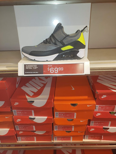 Clothing Store «Nike Factory Store», reviews and photos, 4101 S Carrollton Ave, New Orleans, LA 70119, USA