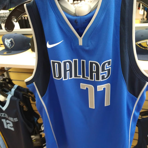 Shoe Store «Hibbett Sports», reviews and photos, 2819 West Expressway 83 #100, Harlingen, TX 78552, USA