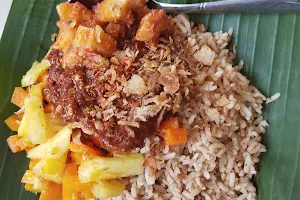 Nasi Kebuli dan Nasi Tomat Zahra image