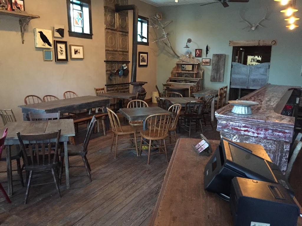 Black Bird Saloon 87010