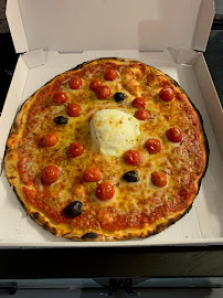 Plats et boissons du Pizzeria TRINACRIA PIZZA, BAR L'ENVIE à Crest - n°5