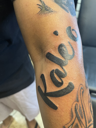 Tattoo Shop «A.R.Tattoo Shack (Authentic Roots)», reviews and photos, 242 E 7th St, Long Beach, CA 90813, USA