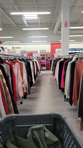 Clothing Store «Burlington Coat Factory», reviews and photos, 955 W Brandon Blvd, Brandon, FL 33511, USA