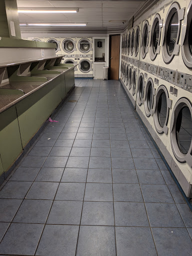 Laundromat «Fluff and Fold Lavanderia», reviews and photos, 5042 Warner Ave, Huntington Beach, CA 92649, USA