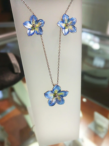 Gift Shop «First Capitol Trading Collectibles and Gifts», reviews and photos, 207 S Main St, St Charles, MO 63301, USA