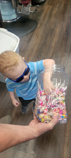 Barber Shop «K J Barber Shop», reviews and photos, 7427 Terry Rd, Louisville, KY 40258, USA