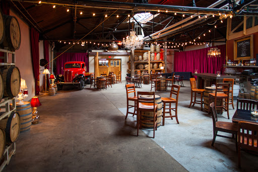 Bar «Valentine Distilling Co.-Cocktail Lounge», reviews and photos, 161 Vester Ave, Ferndale, MI 48220, USA