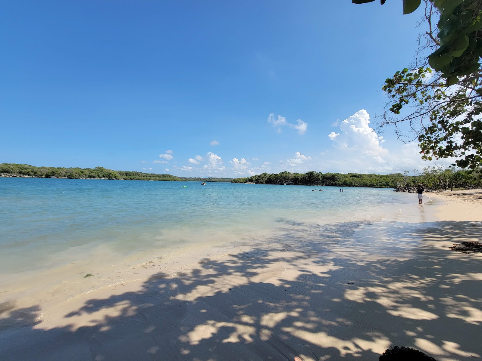 Foto de Playa Chiquita Luperon con arena brillante superficie