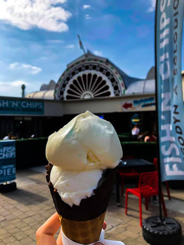 Pier Ice Cream Parlour - Ice cream