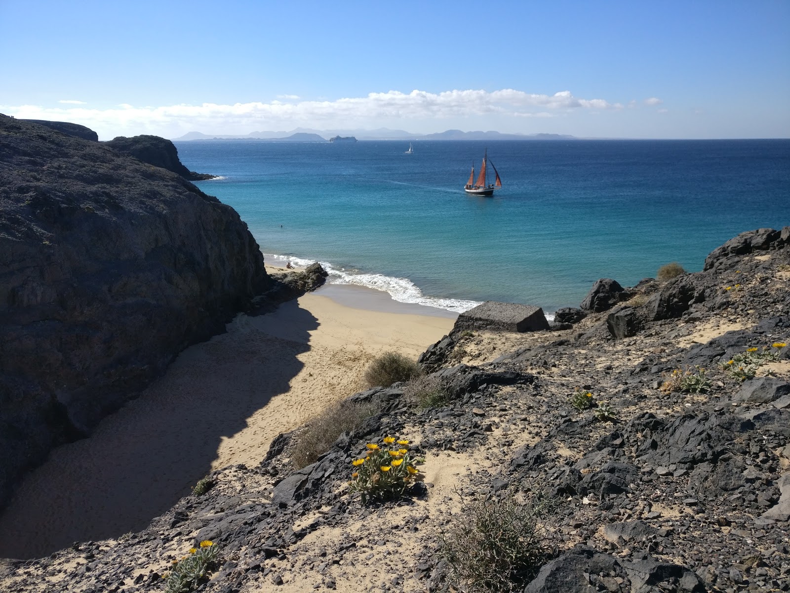 Valokuva Playa San Marcial caeltonista. sisältäen lyhyt ranta