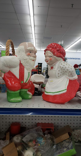 Thrift Store «Goodwill Windsor Woods Retail Store», reviews and photos, 229 S Rosemont Rd, Virginia Beach, VA 23452, USA