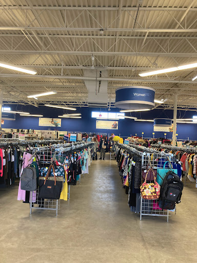 Thrift Store «Goodwill Industries of Greater Cleveland & East Central Ohio», reviews and photos, 16160 Pearl Rd, Strongsville, OH 44136, USA