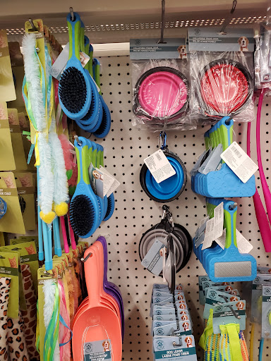 Dollar Store «Dollar Tree», reviews and photos, 340 W Army Trail Rd #120, Bloomingdale, IL 60108, USA